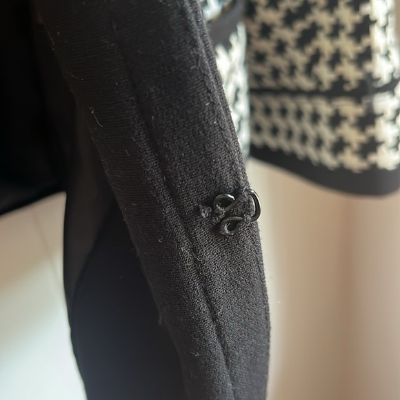 Tahari houndstooth jacket size 12P - Picture 5 of 6
